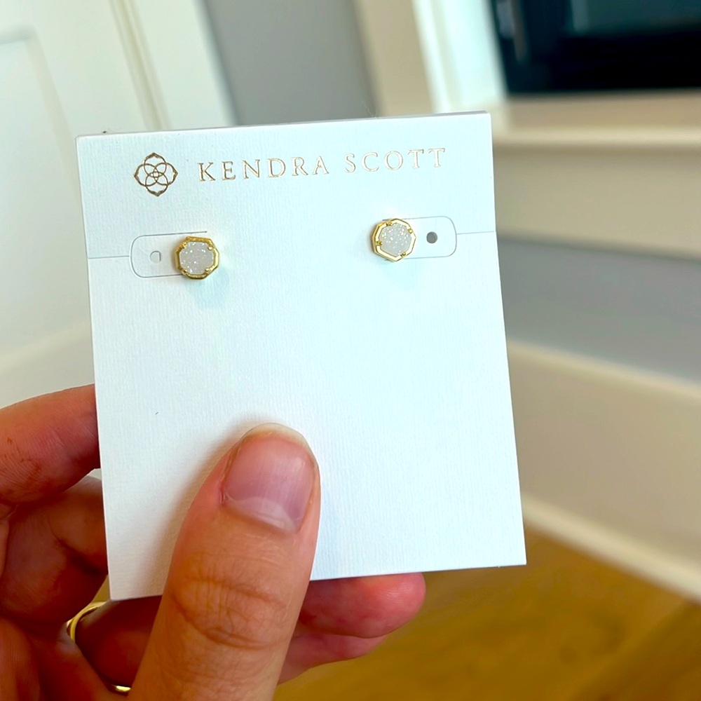 BRAND NEW KENDRA SCOTT GOLD EARRINGS